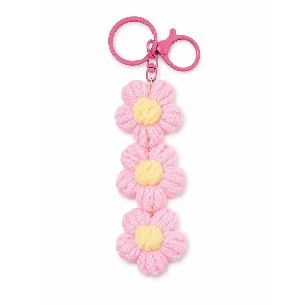 Bloom & Go Crochet Daisy Charm